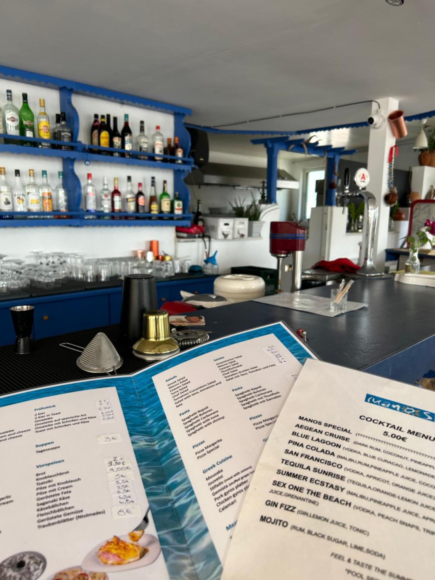 Manos Hotel