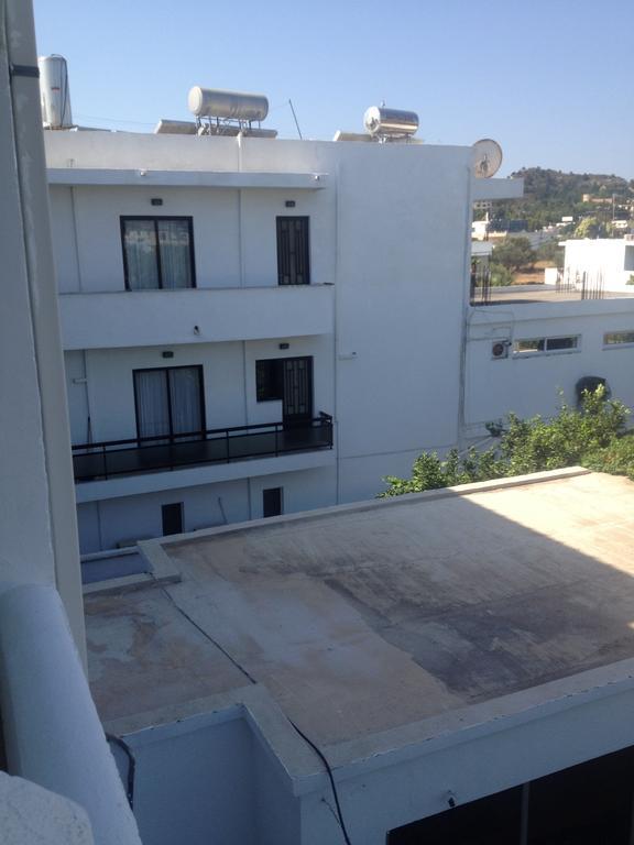 Manos Hotel