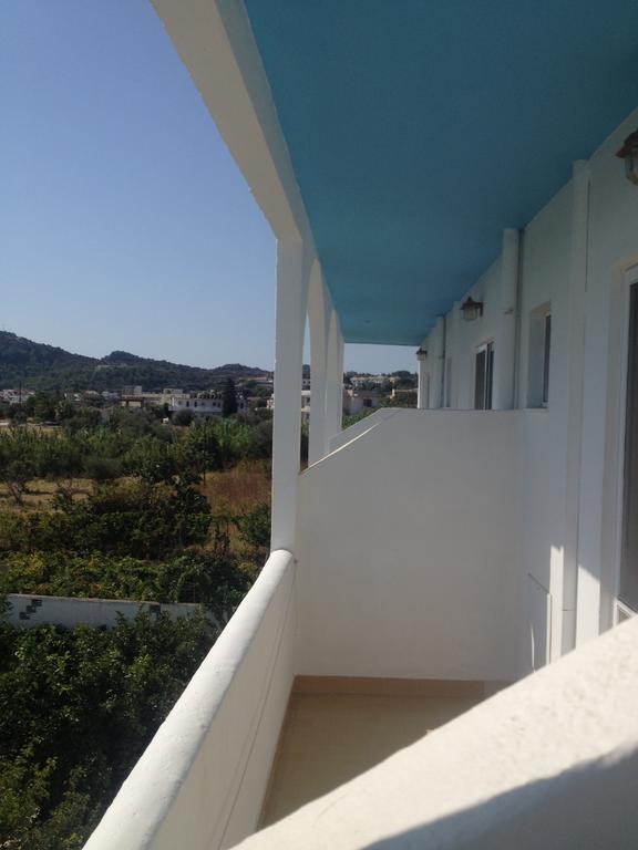 Manos Hotel