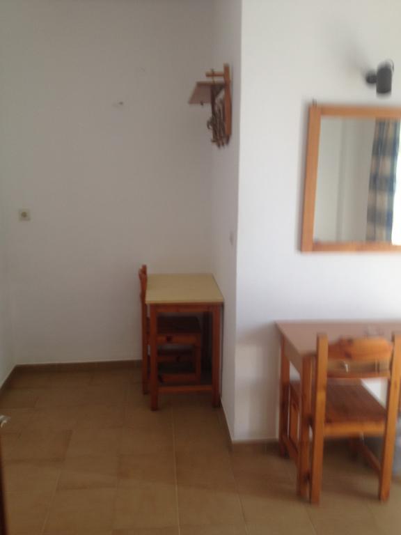 Manos Hotel