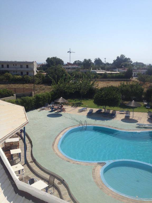 Manos Hotel